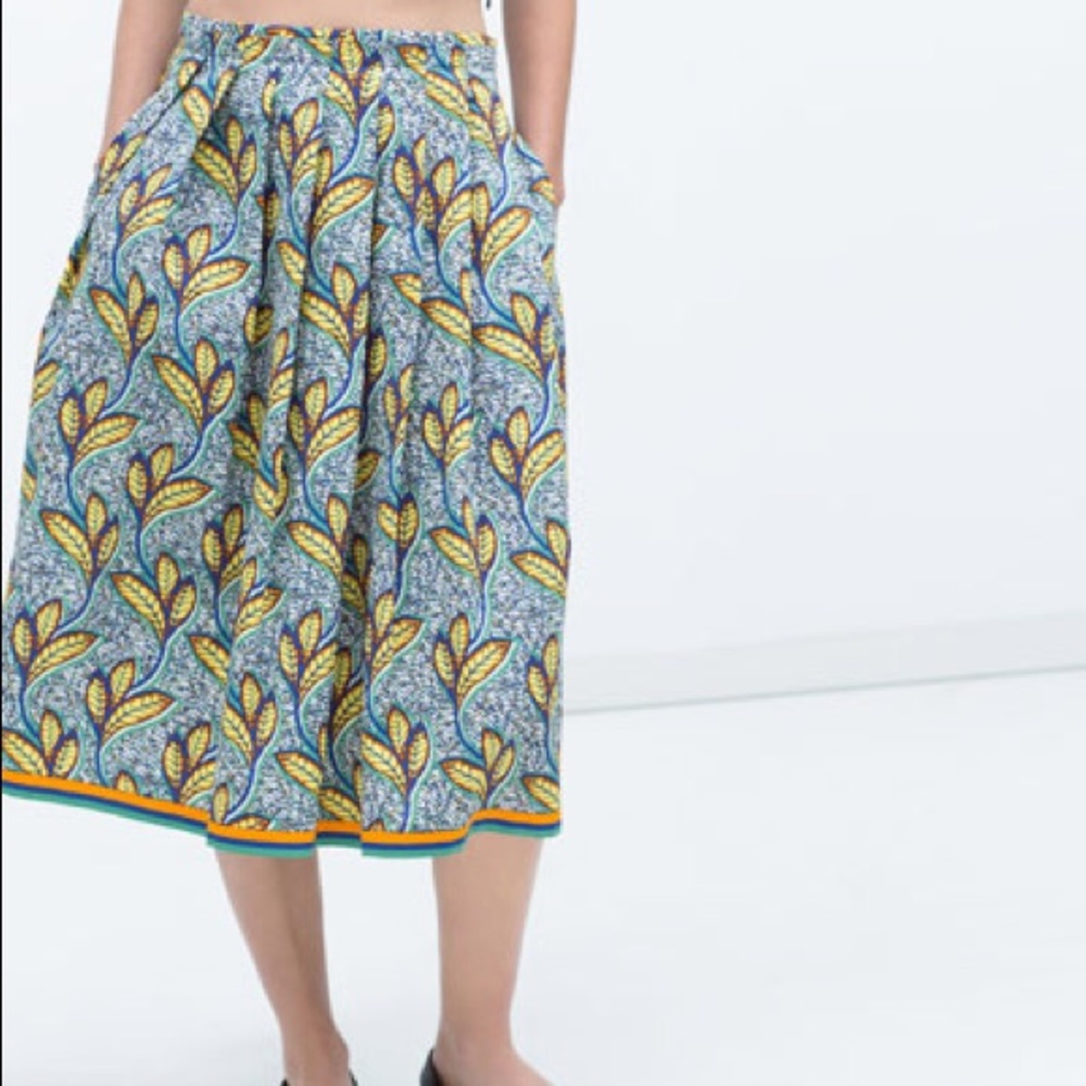 Zara | Pleated Pattern Midi Skirt